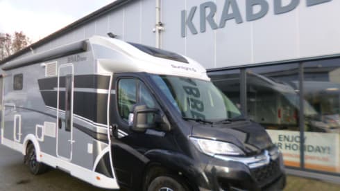 Billy – Hymer Carado with length beds, very suitable for tall people