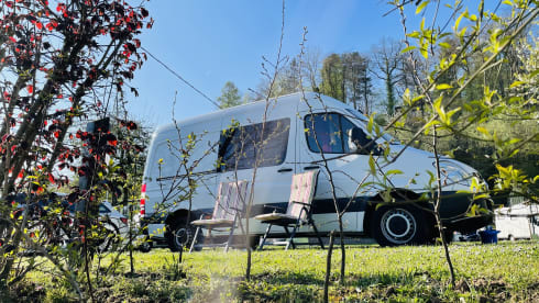 Benny_theBenz – Stylish Mercedes Sprinter Bus Camper