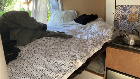 Brum – 2p Renault Master DIY Camper von 2012