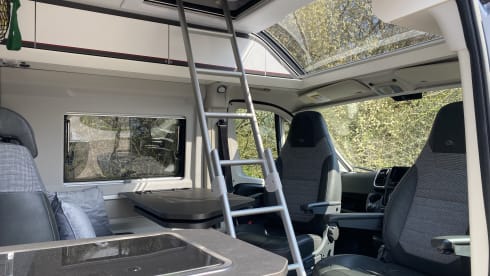 Pebble – Adria Twin Sport 640 SLB met 4 slaapplaatsen