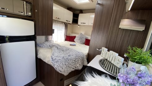 Beni – Bungalow semi-integrato Benimar a 3 posti letto, costruito nel 2017.