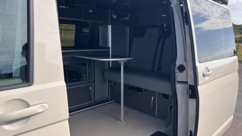 VW_VACAY – 4 berth Volkswagen campervan from 2020