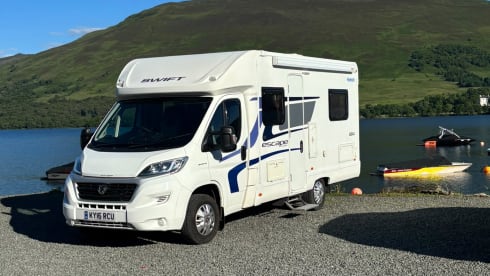 Hamish – Hamish – Accogliente e moderno camper a 4 posti letto situato a St Andrews, in Scozia.