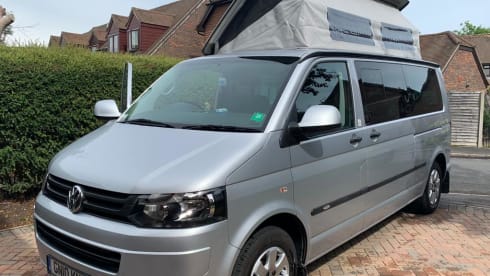 Stanley – 4 berth Volkswagen T5 Bilbo Celex