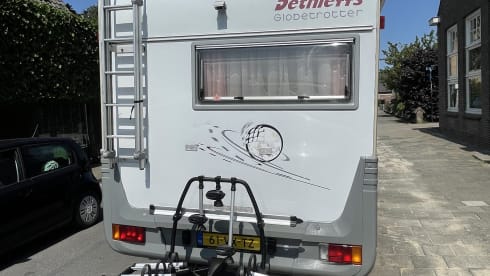 Corné & Joy – Complete with Airco - UNIQUE!! 4 person camper BOOK NOW! 