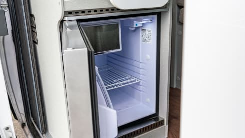 Luxe Hymer buscamper met lengte bedden