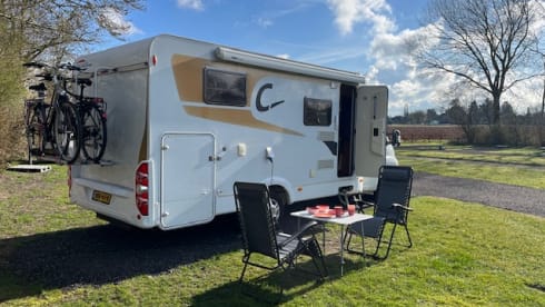 2p Carado semi-integrated from 2013 with single beds. 