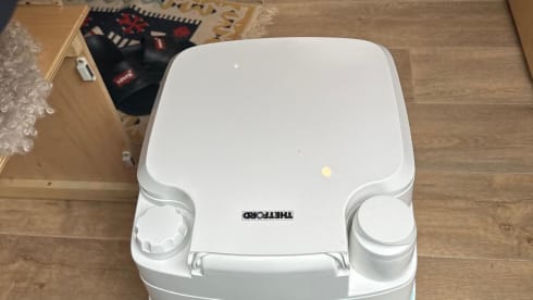 Leon – 2p Ford bus from 2014