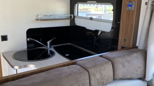 Freedom – 4p Pilote semi-integrated from 2019