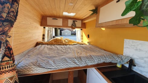 Bus camper VW Crafter off grid 3 persons