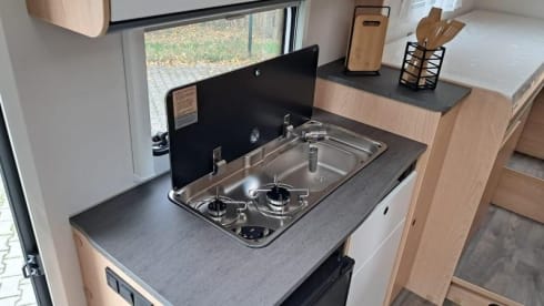 Benimar Tessoro T463 North American hood – automatic