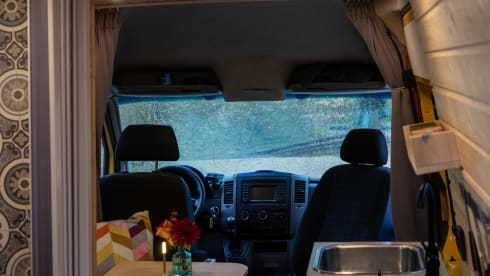 Vanchesca – Zweisitziger Mercedes-Benz Bus aus dem Jahr 2013