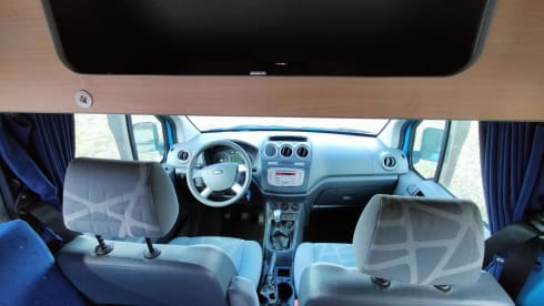 Blue Zone – 2-seater Ford Connect campervan from 2009