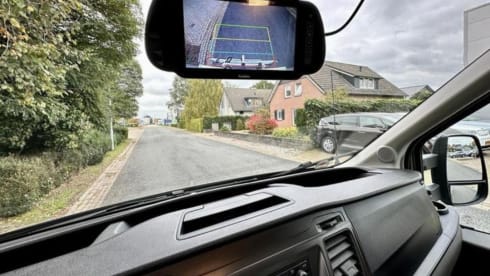 Go explore – Luxury camper with automatic transmission and 170 hp, full of options