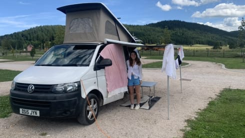 Jane  – 3 berth Volkswagen integrated from 2015