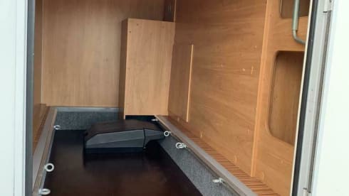 Moby – Compacte 4 persoons integraal camper, met toch heel veel ruimte..