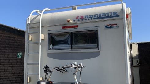 Ons maatje – 6p Adria Mobil alcove from 2004