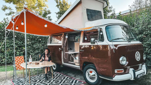 Bob – Bob the retro volkswagen T2a camper bus