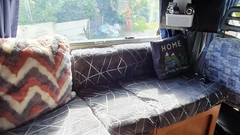 FAMILY MOHO with central heating, AirCon, solar power and TV
