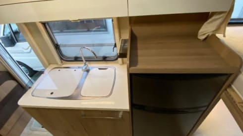 Mobile home with 6 sleeping places - My home is where my camper is