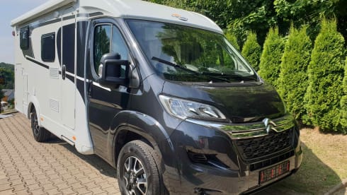 Theo – Rent a Carado V 337 Edition