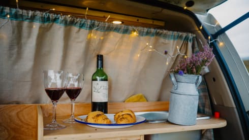 Gracie – Heated -  high top - off grid cute campervan  - insurance incl in price !