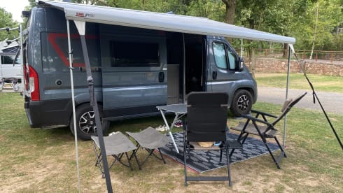 Challenger V114 2 person bus camper from 2019