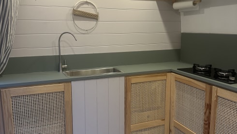 Vera –     Handcrafted Off-Grid Campervan 
