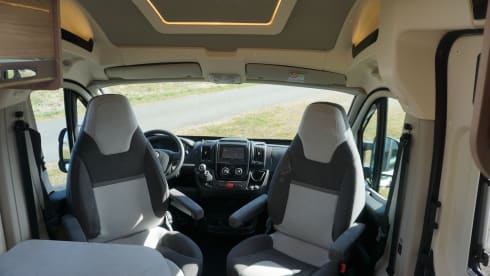 2p Rapido V68 Buscamper (2020) Length beds & Comfort