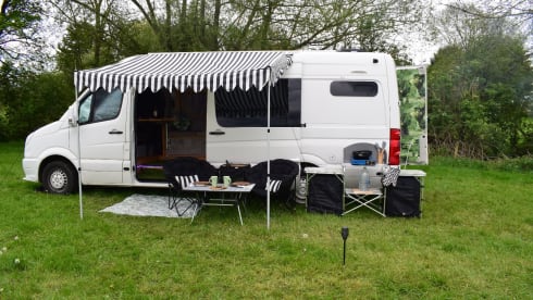 Temptation travel – Luxury 3 berth Volkswagen 