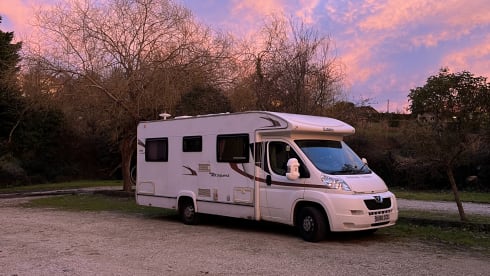 Ellie the Elddis – 2 Berth Ellie the Elddis - Spacious, Quirky Motorhome for Two Near Glasgow