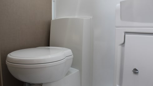 Little John – Our Luxury 2021 6 berth, Fixed Bed