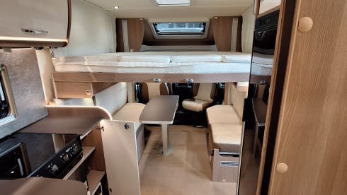 4p Bürstner semi-integrated uit 2025