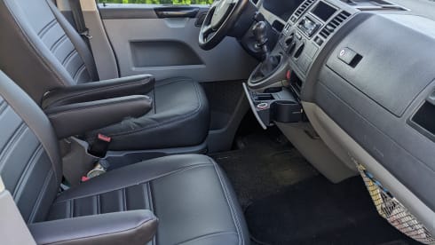 Volkswagen T5. May in all cities!