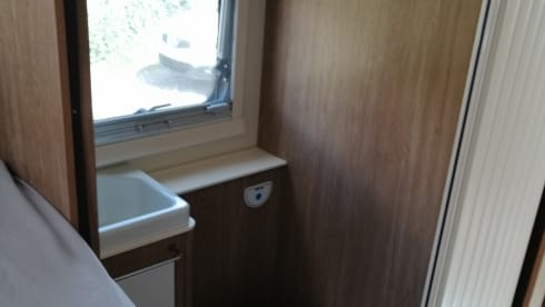 Ons Mieke...  – Rimor seal 695: Cozy mobile home with spacious bedroom.