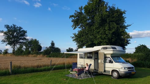 Volkswagen T4 Karmann Camper with round seat