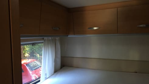 Nice walk with spacious 4-person camper