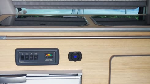 Hightop – Mazda bongo high top 3 birth 