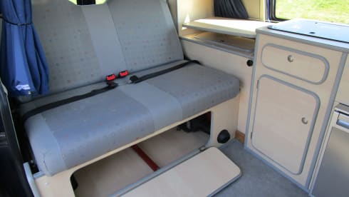 Super nice VW T4 2.5 TDI for a wonderful camper holiday.