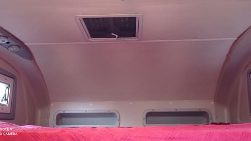 Ambrogio e Cristiana – Three children, a dog, desire for freedom