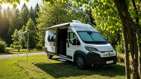Van Voyage – Gloednieuwe Possl 2Win R met hefdak(2026) compacte luxe met grote badkamer