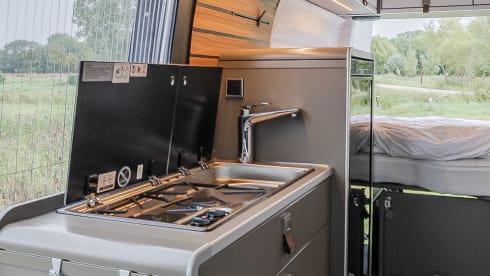 Hymer CrossOver with sleeping roof 4p. 