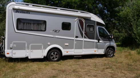 3p Dethleffs T 6700 half integral, from 2012
