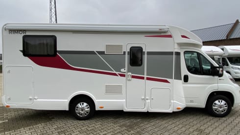 Schink – 5p Fiat semi-integrated uit 2021