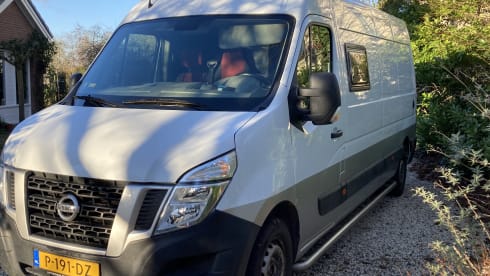 Ed – Stylish self-built camper L3H2