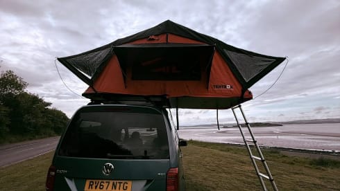 CC – 5 berth Compact Caddy - ULEZ compliant