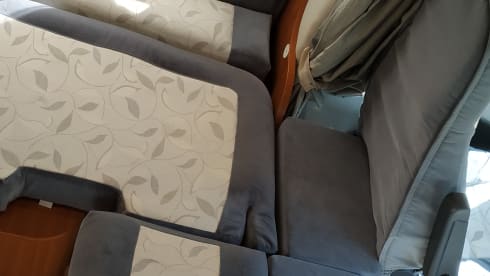 Lovely Camper – Cabinet