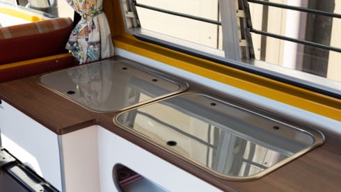 Betsy – 1979 VW T2 Bay Campervan Betsy!