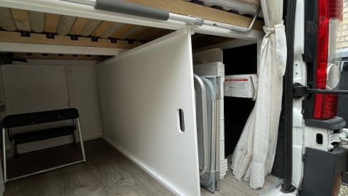 Flow  – On an adventure with this cool DIY Fiat Ducato MultiJet 150 185 HP