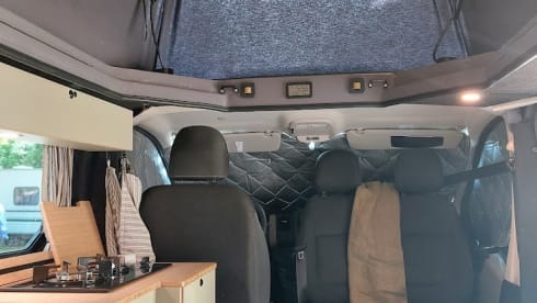 SchaafBus – Cozy campervan with sleeping pop-up roof 